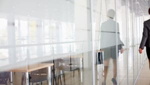 Få styr på reglerne vedr. løn i forbindelse med bortvisning eller fritstilling